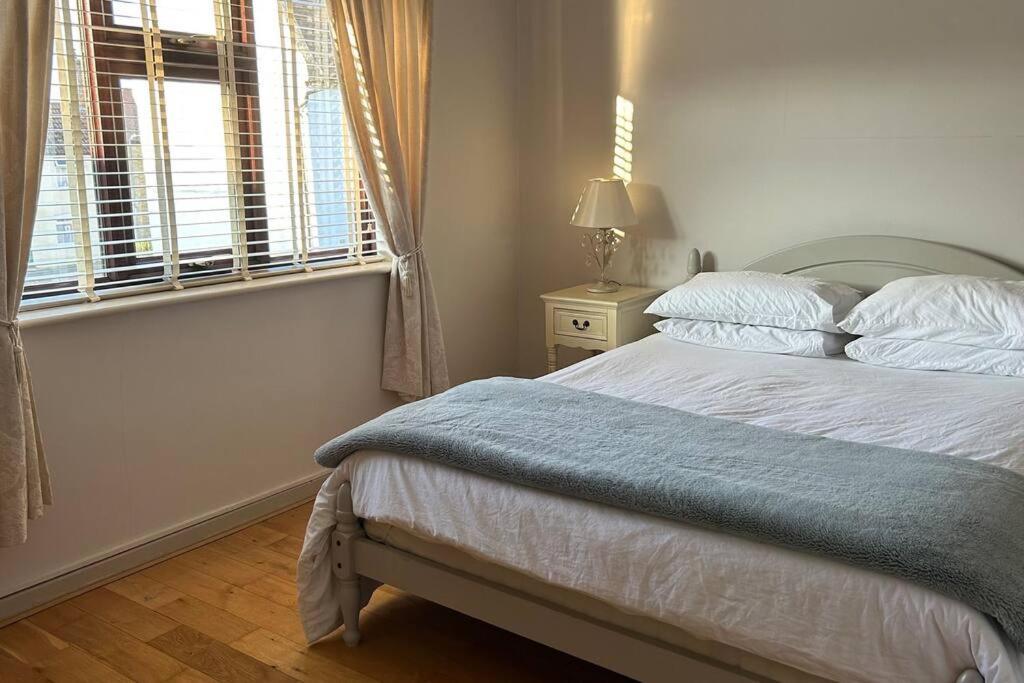 Cosy 2 Bed, Home From Home Haddenham  Εξωτερικό φωτογραφία