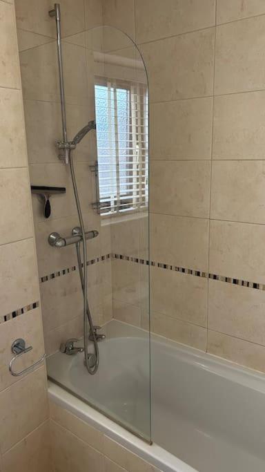 Cosy 2 Bed, Home From Home Haddenham  Εξωτερικό φωτογραφία