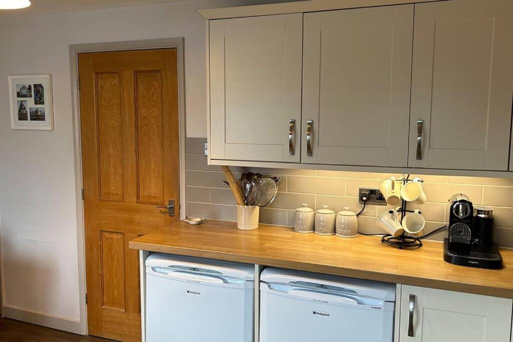 Cosy 2 Bed, Home From Home Haddenham  Εξωτερικό φωτογραφία