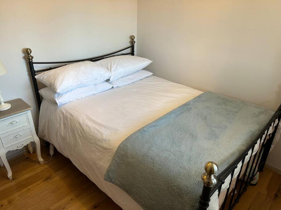 Cosy 2 Bed, Home From Home Haddenham  Εξωτερικό φωτογραφία